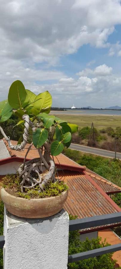 Lake Edge Resort Holambra Exterior foto