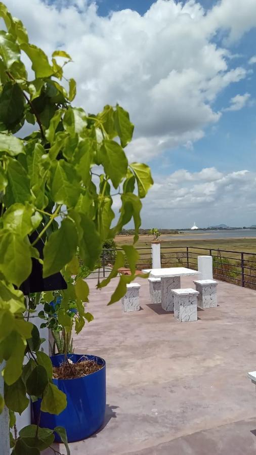 Lake Edge Resort Holambra Exterior foto